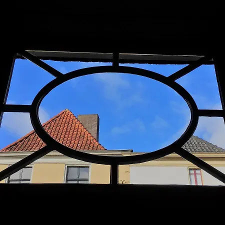Bed & Breakfast De Buurvrouw Nr.18 *