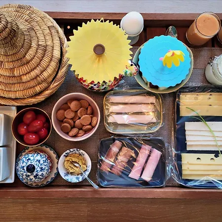 Bed & Breakfast De Buurvrouw Nr.18 *