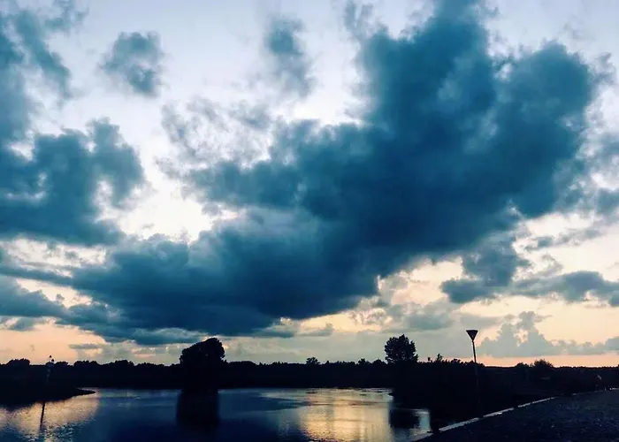 De Buurvrouw Nr.18 住宿加早餐酒店 3*